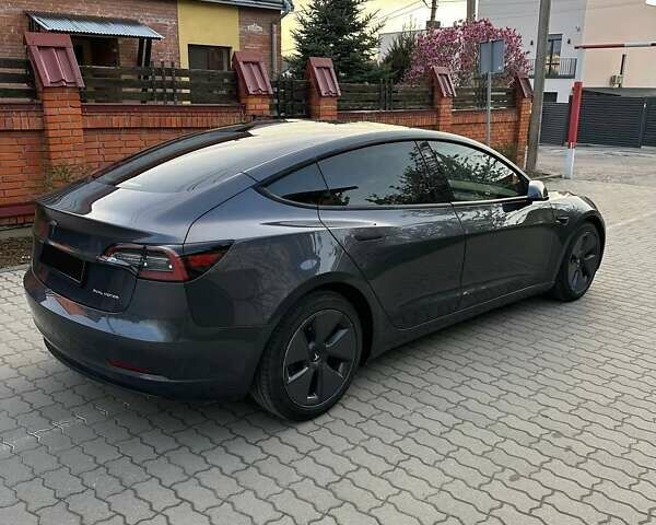 Сірий Тесла Модель 3, об'ємом двигуна 0 л та пробігом 28 тис. км за 23500 $, фото 3 на Automoto.ua
