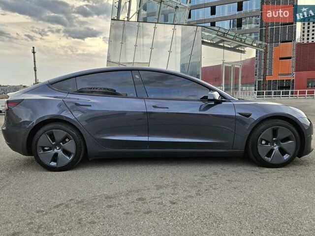Сірий Тесла Модель 3, об'ємом двигуна 0 л та пробігом 74 тис. км за 23500 $, фото 2 на Automoto.ua