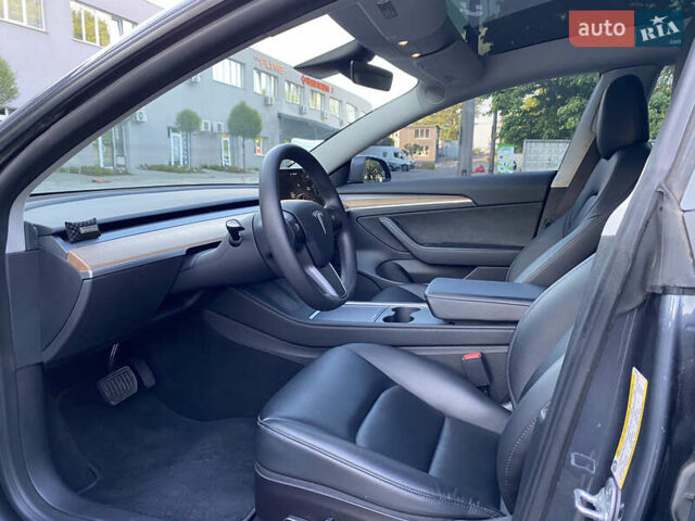Сірий Тесла Модель 3, об'ємом двигуна 0 л та пробігом 53 тис. км за 22000 $, фото 6 на Automoto.ua