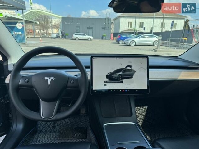 Серый Тесла Модель 3, объемом двигателя 0 л и пробегом 72 тыс. км за 19500 $, фото 9 на Automoto.ua