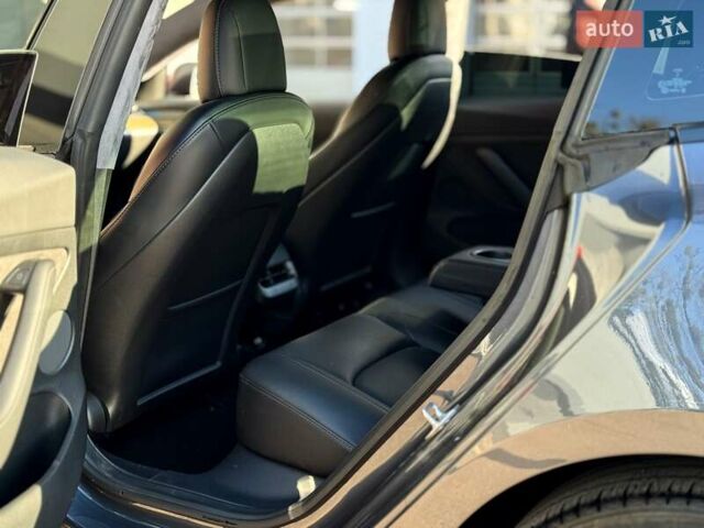 Сірий Тесла Модель 3, об'ємом двигуна 0 л та пробігом 75 тис. км за 25700 $, фото 14 на Automoto.ua