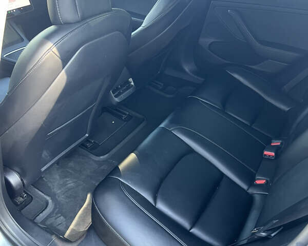 Сірий Тесла Модель 3, об'ємом двигуна 0 л та пробігом 122 тис. км за 25000 $, фото 6 на Automoto.ua