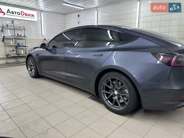 Серый Тесла Модель 3, объемом двигателя 0 л и пробегом 57 тыс. км за 19999 $, фото 21 на Automoto.ua