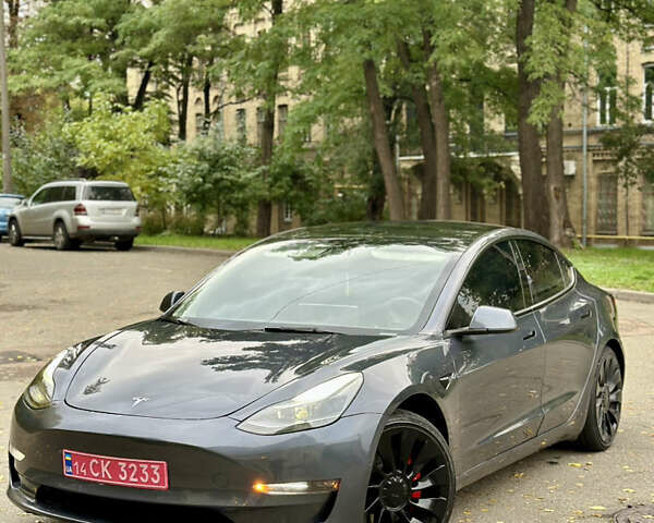Тесла Модель 3 2022 в Киеве на Automoto.ua Серый Тесла Модель 3, объемом двигателя 0 л и пробегом 229 тыс. км за 22000 $, фото 2 на Automoto.ua
