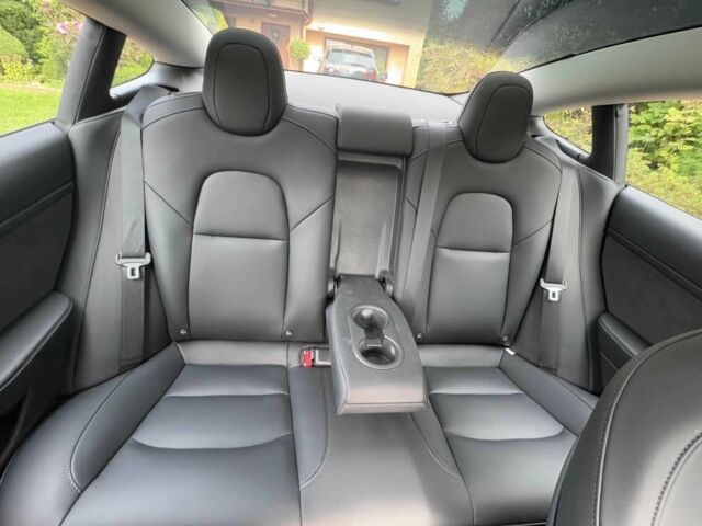 Серый Тесла Модель 3, объемом двигателя 0 л и пробегом 25 тыс. км за 15100 $, фото 10 на Automoto.ua