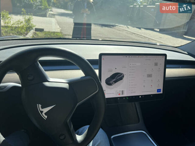 Серый Тесла Модель 3, объемом двигателя 0 л и пробегом 55 тыс. км за 22700 $, фото 4 на Automoto.ua