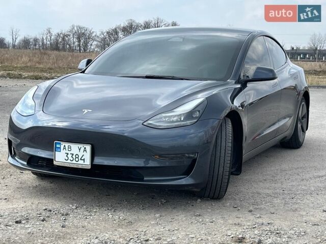 Серый Тесла Модель 3, объемом двигателя 0 л и пробегом 100 тыс. км за 19500 $, фото 2 на Automoto.ua