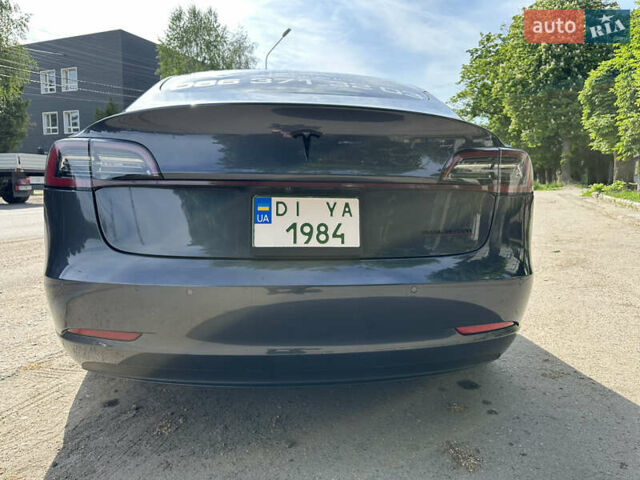 Серый Тесла Модель 3, объемом двигателя 0 л и пробегом 48 тыс. км за 22500 $, фото 6 на Automoto.ua