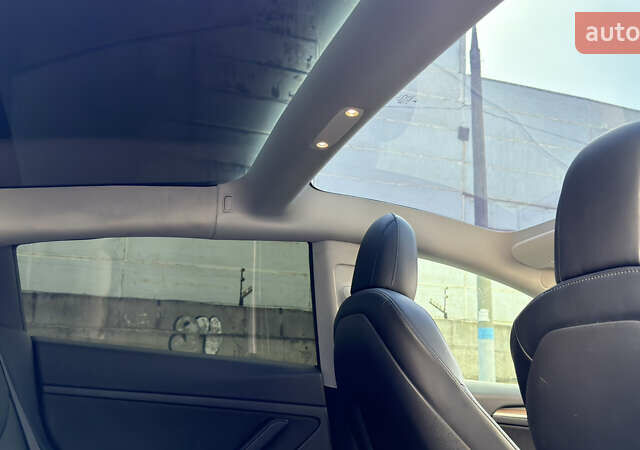 Сірий Тесла Модель 3, об'ємом двигуна 0 л та пробігом 88 тис. км за 18100 $, фото 31 на Automoto.ua