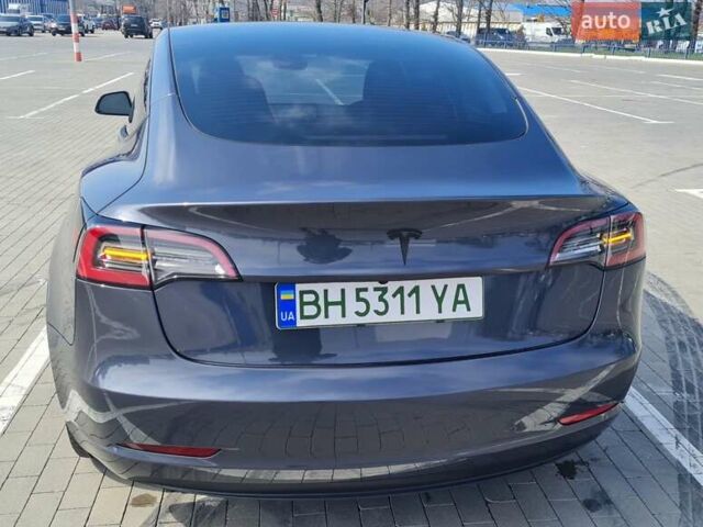 Серый Тесла Модель 3, объемом двигателя 0 л и пробегом 17 тыс. км за 23500 $, фото 1 на Automoto.ua