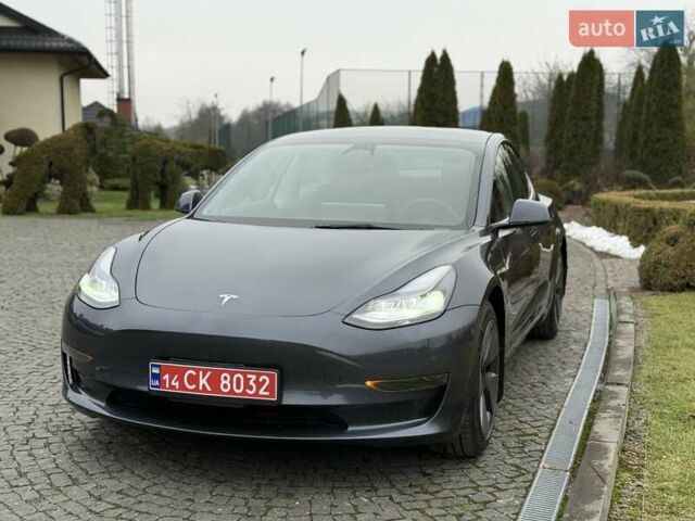 Серый Тесла Модель 3, объемом двигателя 0 л и пробегом 46 тыс. км за 20000 $, фото 5 на Automoto.ua