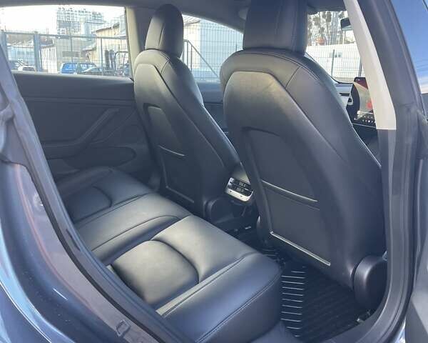 Серый Тесла Модель 3, объемом двигателя 0 л и пробегом 73 тыс. км за 22000 $, фото 40 на Automoto.ua