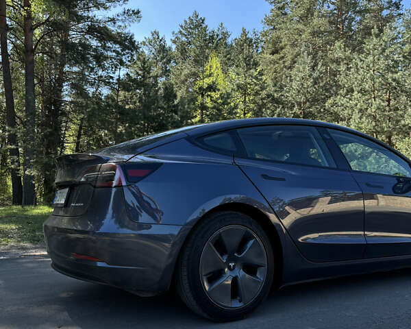 Серый Тесла Модель 3, объемом двигателя 0 л и пробегом 20 тыс. км за 24500 $, фото 32 на Automoto.ua