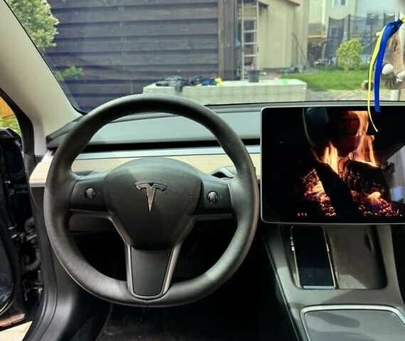 Тесла Модель 3 2022 у Києві на Automoto.ua Сірий Тесла Модель 3, об'ємом двигуна 0 л та пробігом 37 тис. км за 16000 $, фото 5 на Automoto.ua