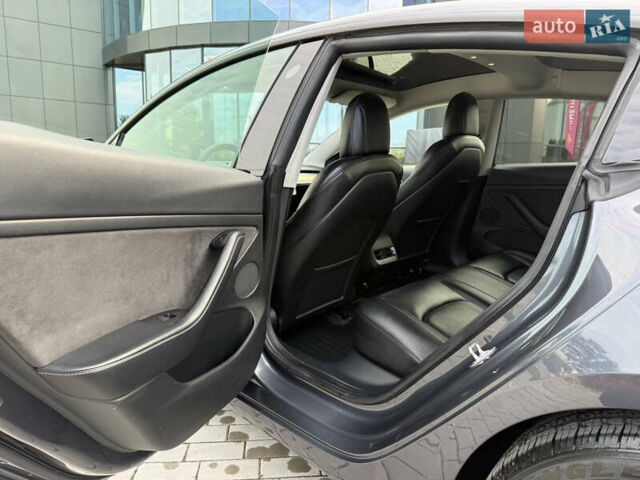 Серый Тесла Модель 3, объемом двигателя 0 л и пробегом 76 тыс. км за 20800 $, фото 22 на Automoto.ua