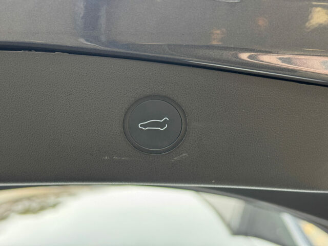 Серый Тесла Модель 3, объемом двигателя 0 л и пробегом 49 тыс. км за 27490 $, фото 6 на Automoto.ua