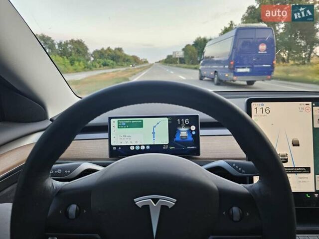 Серый Тесла Модель 3, объемом двигателя 0 л и пробегом 69 тыс. км за 25500 $, фото 10 на Automoto.ua