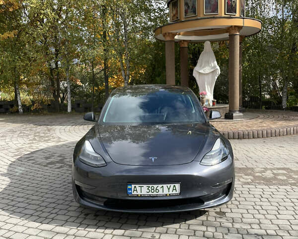 Тесла Модель 3 2022 у Івано-Франківську на Automoto.ua Сірий Тесла Модель 3, об'ємом двигуна 0 л та пробігом 78 тис. км за 21400 $, фото 1 на Automoto.ua