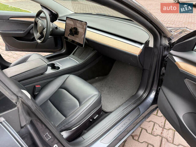 Серый Тесла Модель 3, объемом двигателя 0 л и пробегом 113 тыс. км за 19200 $, фото 10 на Automoto.ua