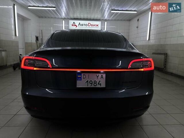 Серый Тесла Модель 3, объемом двигателя 0 л и пробегом 57 тыс. км за 19999 $, фото 22 на Automoto.ua