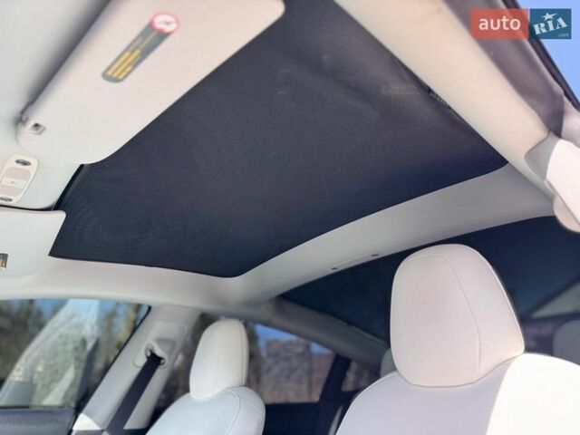 Серый Тесла Модель 3, объемом двигателя 0 л и пробегом 80 тыс. км за 23700 $, фото 23 на Automoto.ua