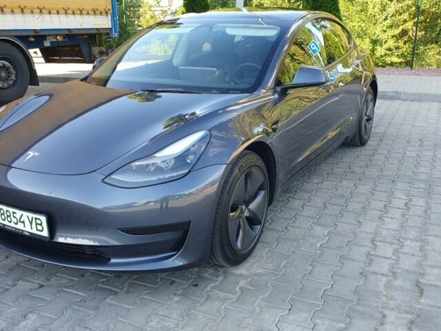 Тесла Модель 3 2022 у Кременчуге на Automoto.ua Сірий Тесла Модель 3, об'ємом двигуна 0 л та пробігом 54 тис. км за 18999 $, фото 1 на Automoto.ua