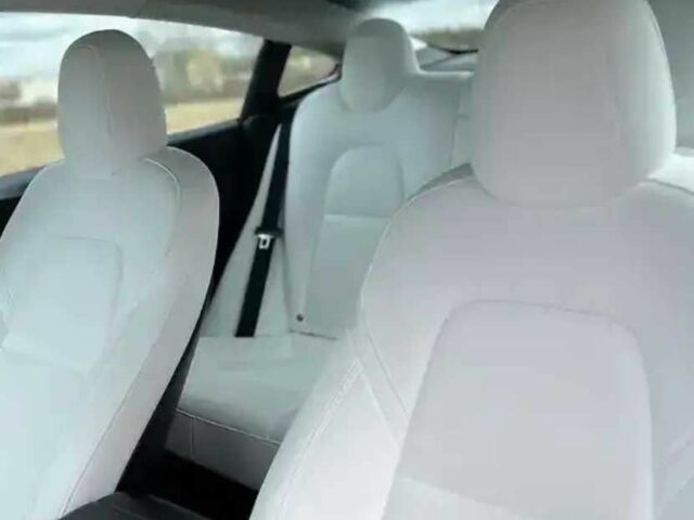 Сірий Тесла Модель 3, об'ємом двигуна 0 л та пробігом 72 тис. км за 16900 $, фото 3 на Automoto.ua