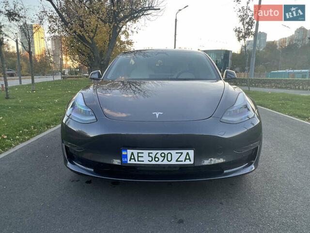 Серый Тесла Модель 3, объемом двигателя 0 л и пробегом 45 тыс. км за 24000 $, фото 7 на Automoto.ua