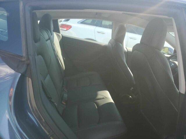 Серый Тесла Модель 3, объемом двигателя 0 л и пробегом 41 тыс. км за 7000 $, фото 9 на Automoto.ua