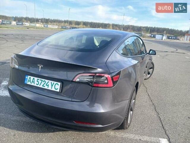 Серый Тесла Модель 3, объемом двигателя 0 л и пробегом 63 тыс. км за 18500 $, фото 4 на Automoto.ua