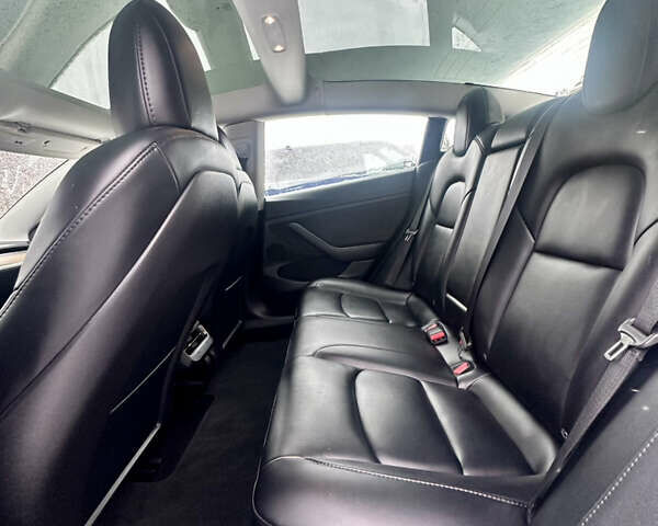 Серый Тесла Модель 3, объемом двигателя 0 л и пробегом 87 тыс. км за 19700 $, фото 20 на Automoto.ua