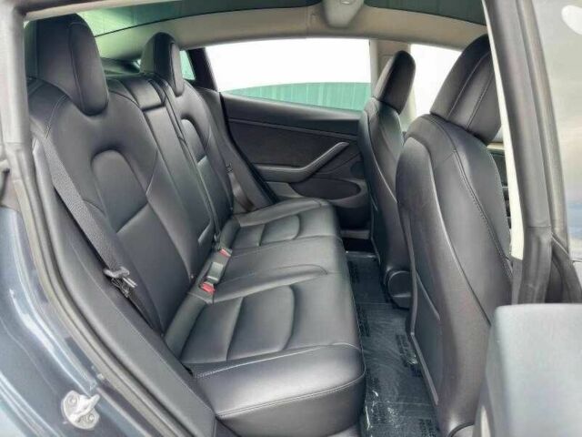 Серый Тесла Модель 3, объемом двигателя 0 л и пробегом 29 тыс. км за 11000 $, фото 15 на Automoto.ua