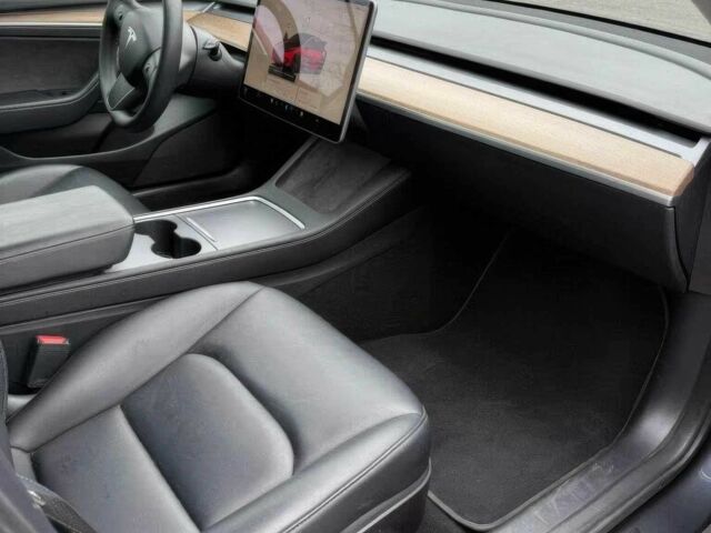 Тесла Модель 3 2022 у Хмельницькому на Automoto.ua Сірий Тесла Модель 3, об'ємом двигуна 0 л та пробігом 10 тис. км за 10100 $, фото 9 на Automoto.ua