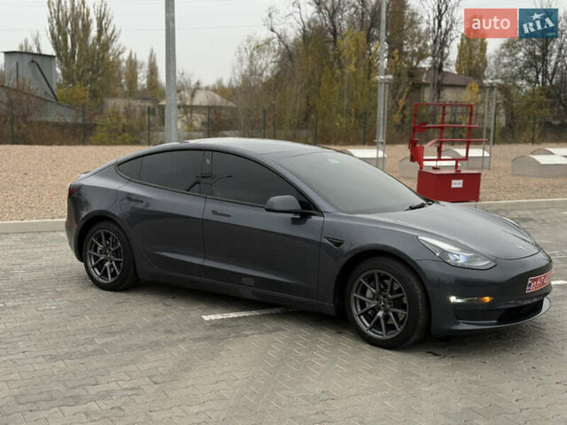 Серый Тесла Модель 3, объемом двигателя 0 л и пробегом 31 тыс. км за 23200 $, фото 16 на Automoto.ua