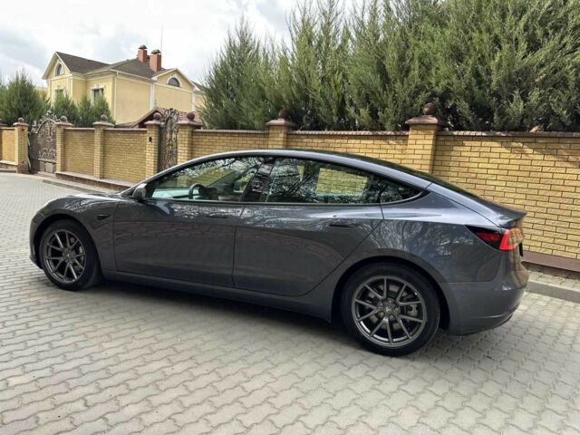 Сірий Тесла Модель 3, об'ємом двигуна 0 л та пробігом 4 тис. км за 23799 $, фото 2 на Automoto.ua