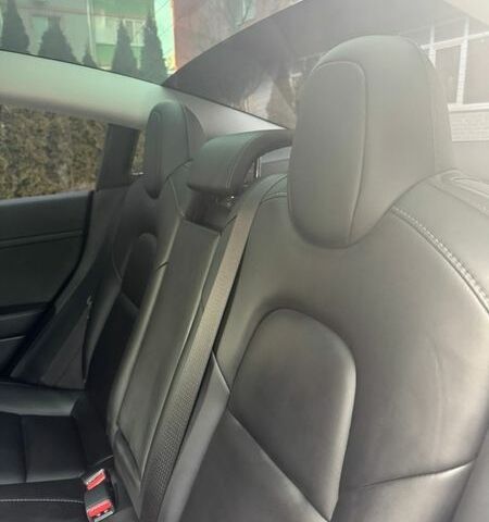 Сірий Тесла Модель 3, об'ємом двигуна 0 л та пробігом 47 тис. км за 26500 $, фото 18 на Automoto.ua