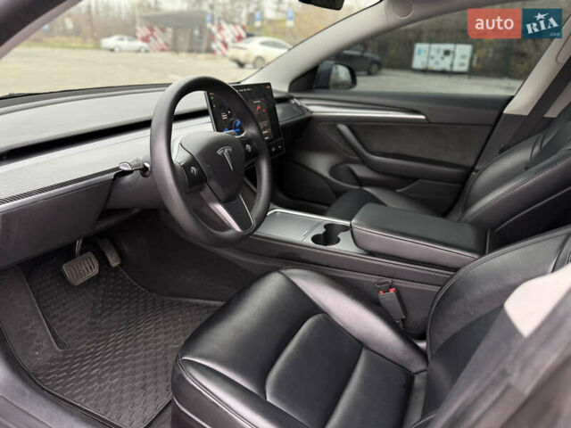 Серый Тесла Модель 3, объемом двигателя 0 л и пробегом 31 тыс. км за 23200 $, фото 17 на Automoto.ua
