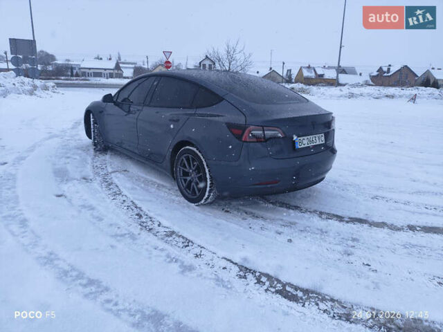 Серый Тесла Модель 3, объемом двигателя 0 л и пробегом 109 тыс. км за 20999 $, фото 6 на Automoto.ua