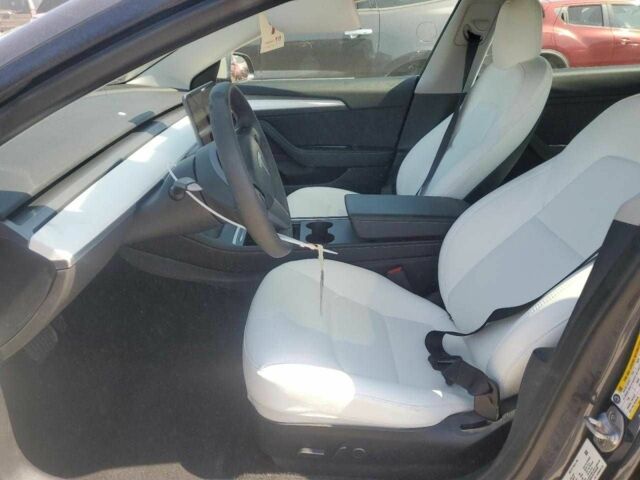 Серый Тесла Модель 3, объемом двигателя 0 л и пробегом 46 тыс. км за 14900 $, фото 8 на Automoto.ua