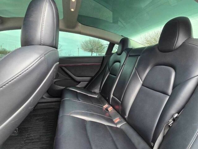 Сірий Тесла Модель 3, об'ємом двигуна 0 л та пробігом 94 тис. км за 20500 $, фото 18 на Automoto.ua