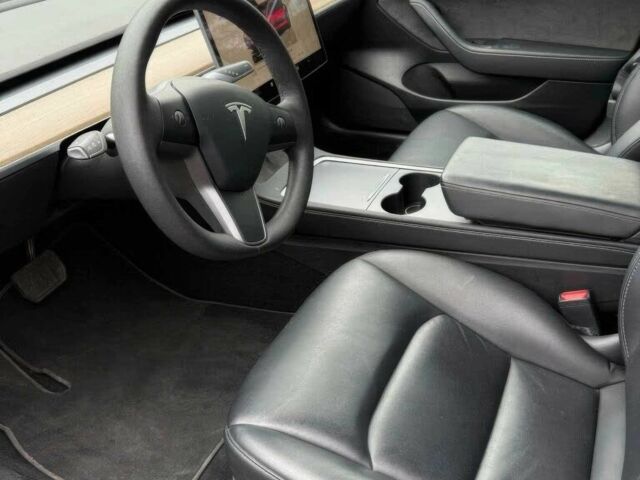 Серый Тесла Модель 3, объемом двигателя 0 л и пробегом 23 тыс. км за 10500 $, фото 9 на Automoto.ua