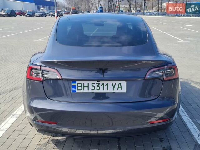 Серый Тесла Модель 3, объемом двигателя 0 л и пробегом 17 тыс. км за 23500 $, фото 6 на Automoto.ua