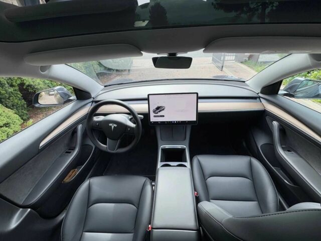 Серый Тесла Модель 3, объемом двигателя 0 л и пробегом 25 тыс. км за 15100 $, фото 7 на Automoto.ua
