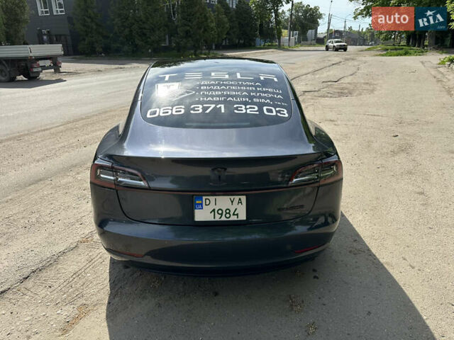 Серый Тесла Модель 3, объемом двигателя 0 л и пробегом 48 тыс. км за 22500 $, фото 7 на Automoto.ua