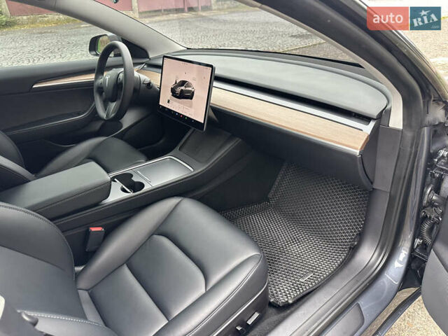 Серый Тесла Модель 3, объемом двигателя 0 л и пробегом 68 тыс. км за 24600 $, фото 36 на Automoto.ua