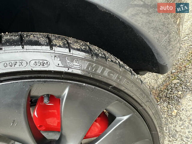 Серый Тесла Модель 3, объемом двигателя 0 л и пробегом 68 тыс. км за 24600 $, фото 21 на Automoto.ua