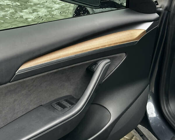 Сірий Тесла Модель 3, об'ємом двигуна 0 л та пробігом 51 тис. км за 23900 $, фото 4 на Automoto.ua