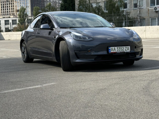Сірий Тесла Модель 3, об'ємом двигуна 0 л та пробігом 44 тис. км за 31000 $, фото 1 на Automoto.ua
