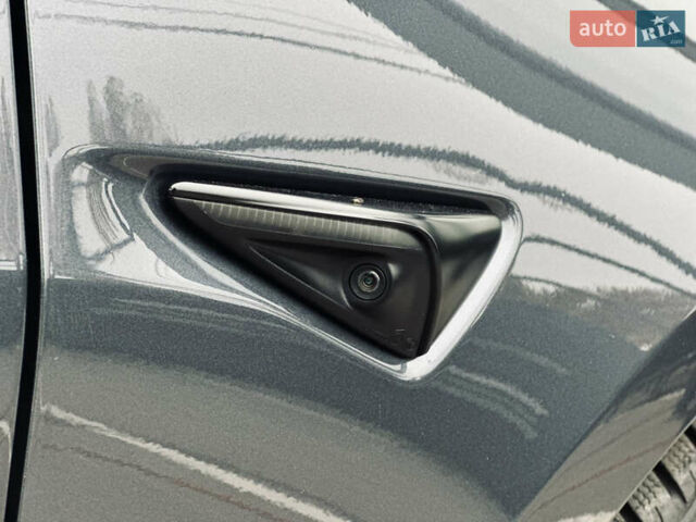 Серый Тесла Модель 3, объемом двигателя 0 л и пробегом 53 тыс. км за 18999 $, фото 9 на Automoto.ua