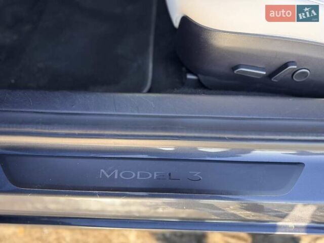 Сірий Тесла Модель 3, об'ємом двигуна 0 л та пробігом 78 тис. км за 25400 $, фото 21 на Automoto.ua